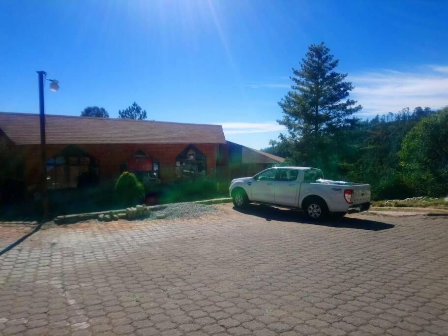 Cabana Con Banera Y Chimeneas En Puesta De Sol Эль-Пасифико Экстерьер фото